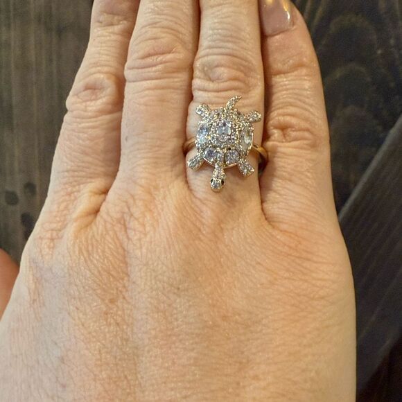 Elegant 14K Gold Plated Zirconia Turtle Ring - Picture 4 of 9